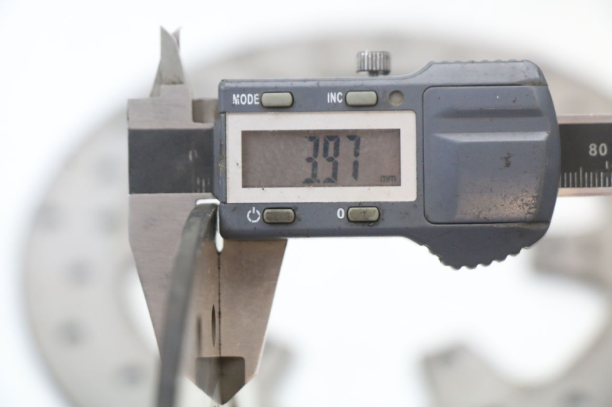 photo de BREMSSCHEIBE VORNE PIAGGIO MP3 125 (2006 - 2014) - Details der Befestigungspunkte