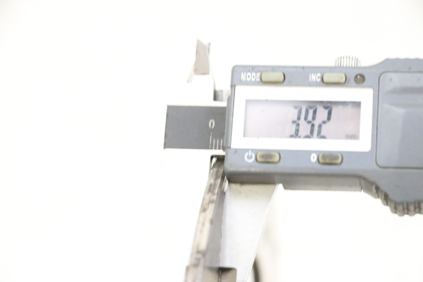 photo de BREMSSCHEIBE VORNE PIAGGIO MP3 RL 250 (2006 - 2010) - Detailansicht des Bauteils