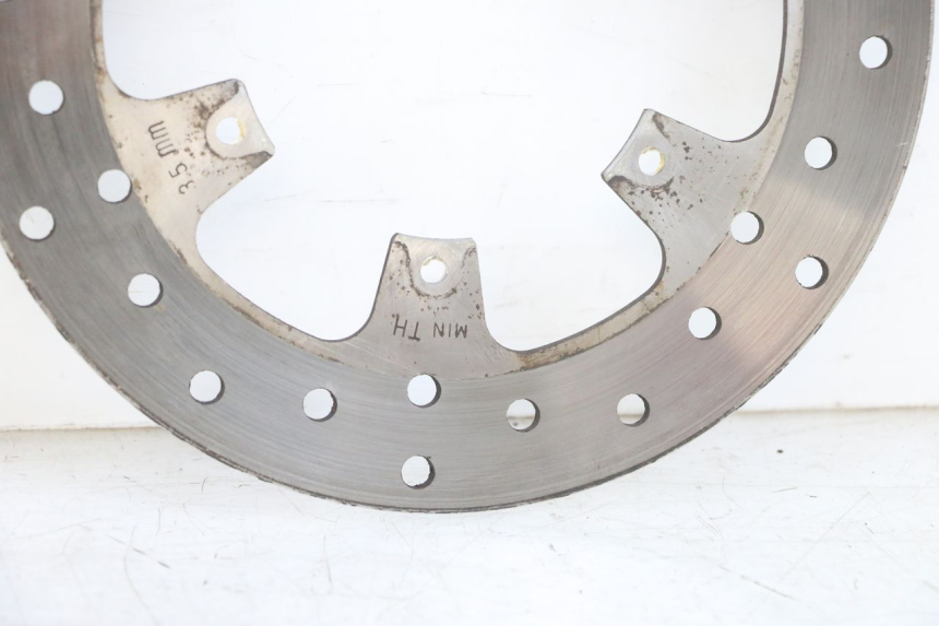 photo de BREMSSCHEIBE VORNE PIAGGIO MP3 RL 250 (2006 - 2010) - Hochauflösende Nahaufnahme