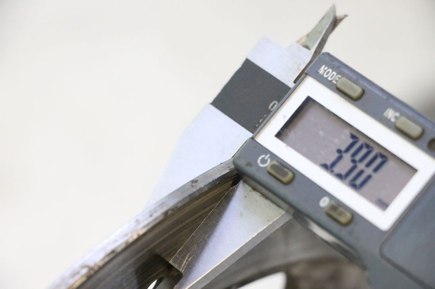 photo de BREMSSCHEIBE VORNE PIAGGIO MP3 125 (2006 - 2014) - Zoom auf Gebrauchszustand