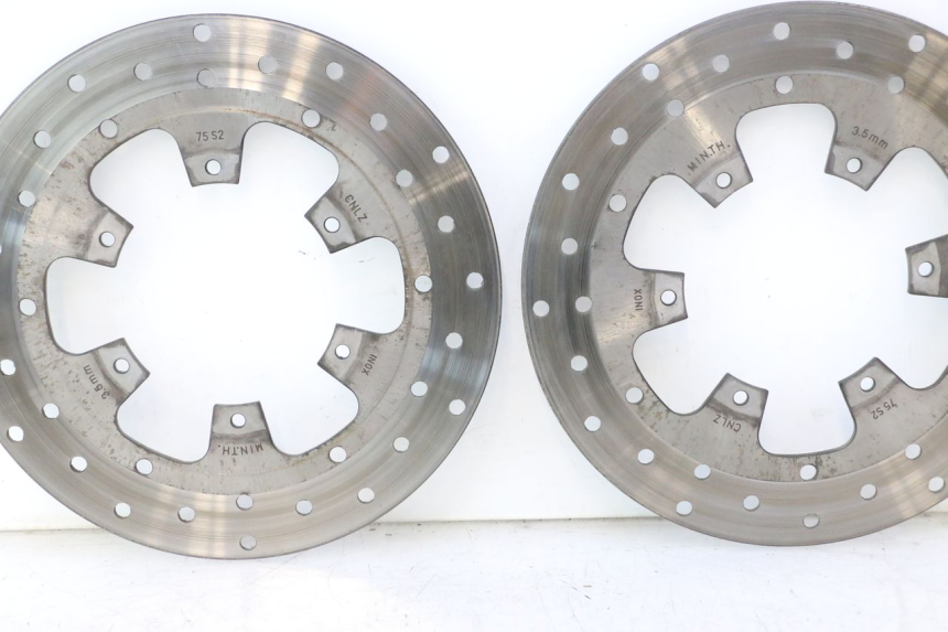photo de BREMSSCHEIBE VORNE PIAGGIO MP3 500 (2016 - 2018) - Technische Nahaufnahme