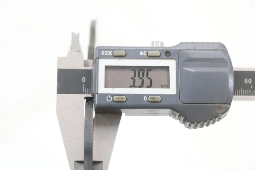 photo de BREMSSCHEIBE VORNE REGAL RAPTOR RAXTER 2 125 (2007 - 2015) - Details der Befestigungspunkte