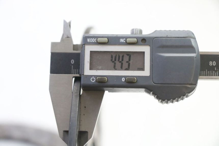 photo de BREMSSCHEIBE VORNE YAMAHA XJ6 ABS 600 (2008 - 2016) - Oberflächenzustand und Material