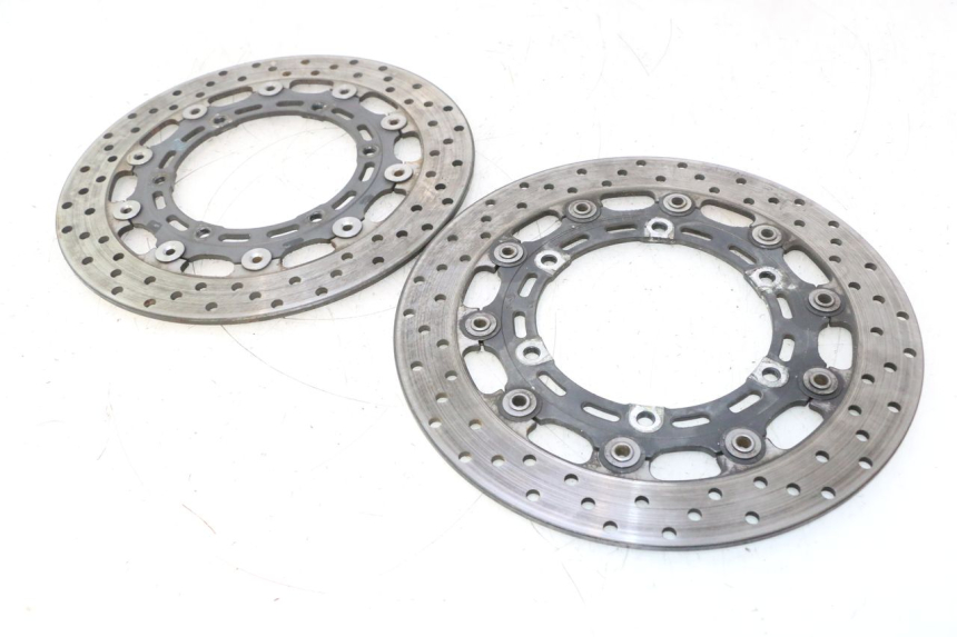 photo de BREMSSCHEIBE VORNE YAMAHA XJR 1300 (1998 - 2002) - Details der Befestigungspunkte