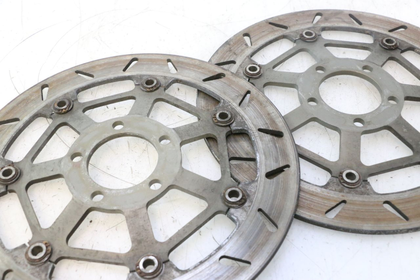 photo de BREMSSCHEIBE VORNE KAWASAKI ZZR 600 (1995 - 2004) - Zoom auf Komponenten