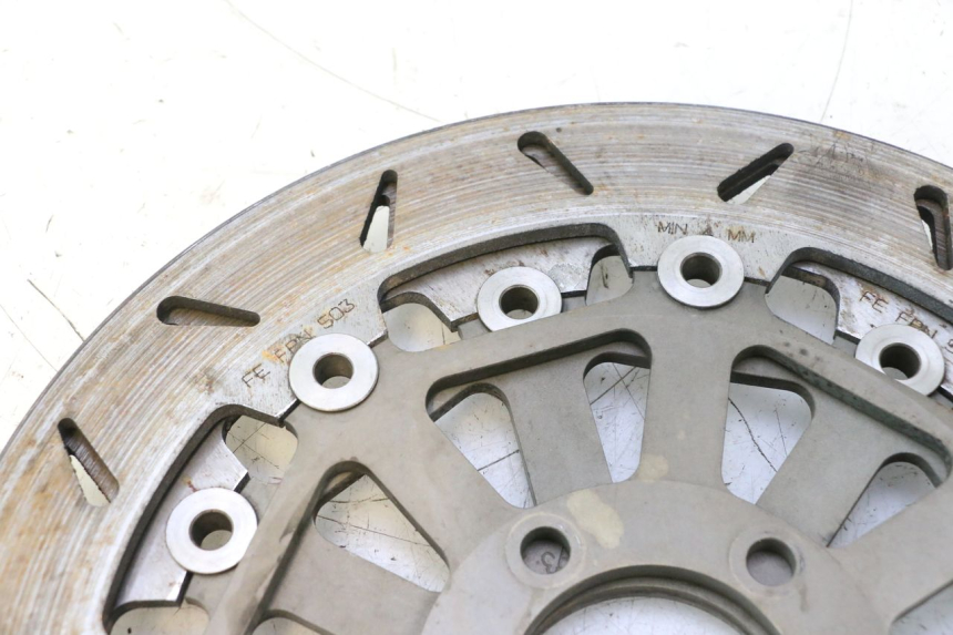 photo de BREMSSCHEIBE VORNE KAWASAKI ZZR 600 (1995 - 2004) - Detaillierte Sichtprüfung