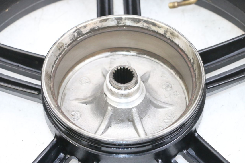 photo de FELGE PAAR KYMCO AGILITY 16+ 4T 50 (2018 - 2023) - Zoom auf Komponenten