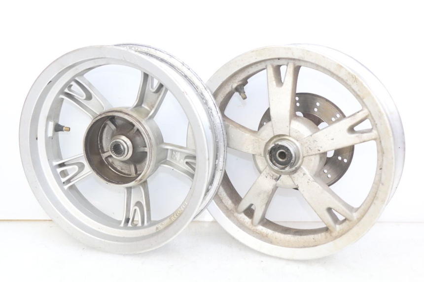 photo de FELGENPAAR PEUGEOT KISBEE 2T 50 (2010 - 2017) - Detailansicht des Bauteils