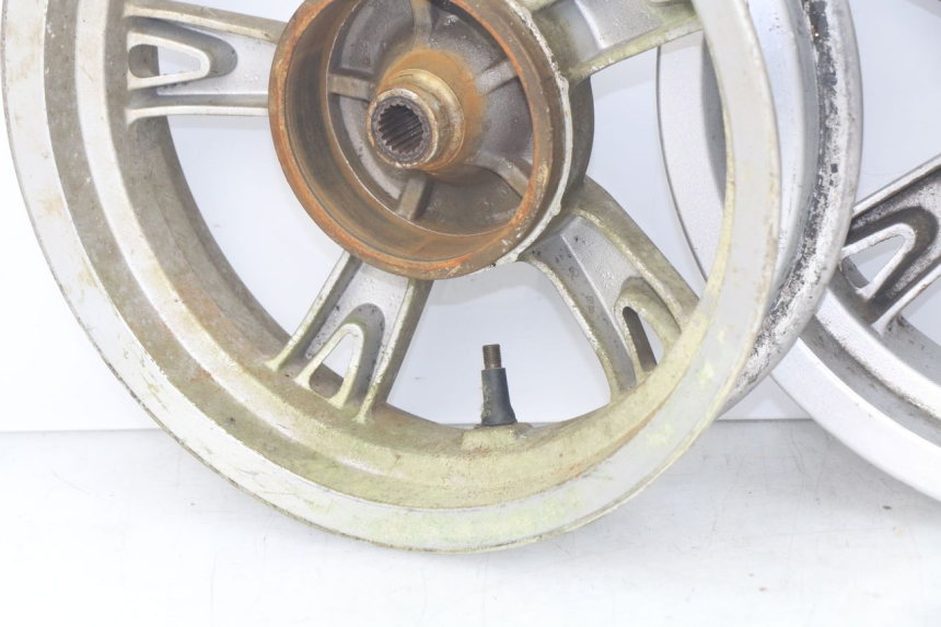 photo de FELGENPAAR PEUGEOT KISBEE 4T 50 (2010 - 2017) - Detailansicht des Bauteils