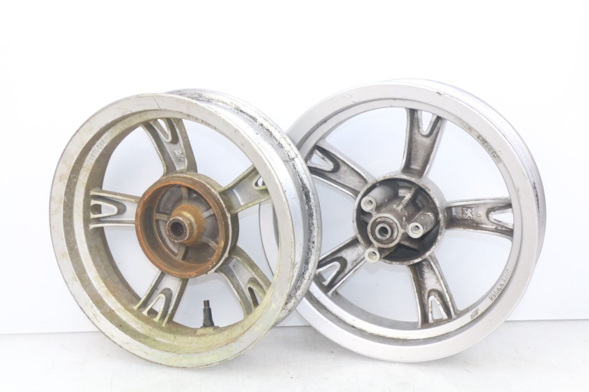 photo de FELGENPAAR PEUGEOT KISBEE 4T 50 (2010 - 2017) - Oberflächenzustand und Material