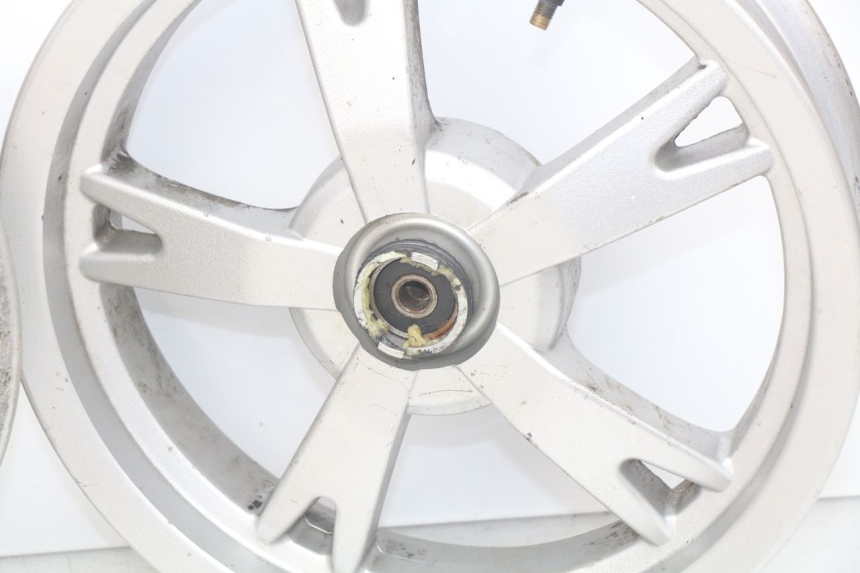 photo de FELGENPAAR PEUGEOT KISBEE 4T 50 (2010 - 2017) - Kennzeichnungen und Originalreferenzen