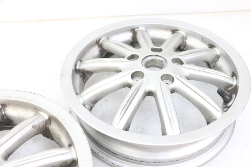 photo de PAAR FELGEN PIAGGIO MP3 LT 300 (2010 - 2016) - Detailansicht des Bauteils