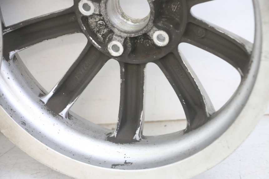 photo de PAAR FELGEN PIAGGIO MP3 LT 300 (2010 - 2016) - Details der Befestigungspunkte