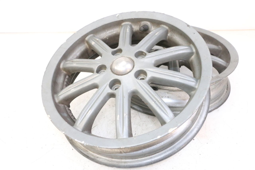 photo de FELGE PAAR PIAGGIO MP3 125 (2006 - 2014) - Zoom auf Gebrauchszustand