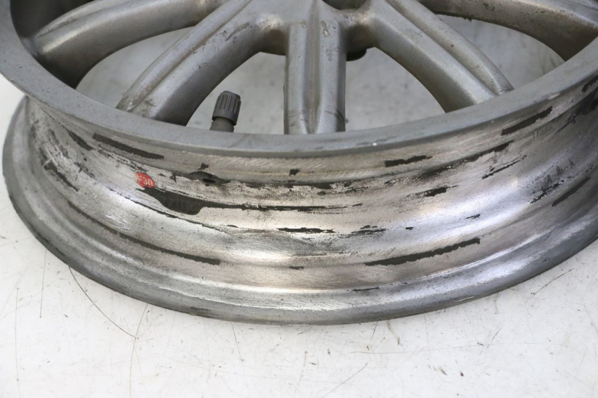 photo de FELGE PAAR PIAGGIO MP3 125 (2006 - 2014) - Zoom auf Gebrauchszustand