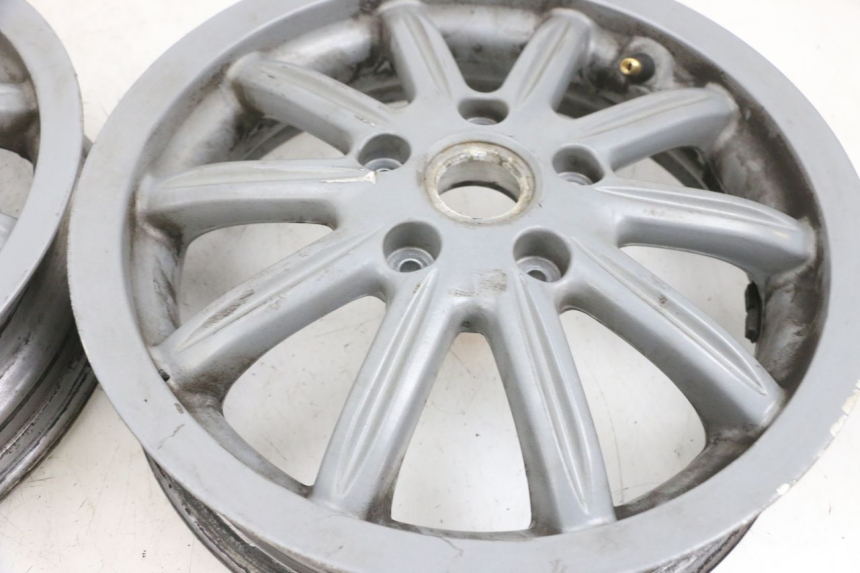 photo de FELGE PAAR PIAGGIO MP3 RL 250 (2006 - 2010) - Technische Nahaufnahme