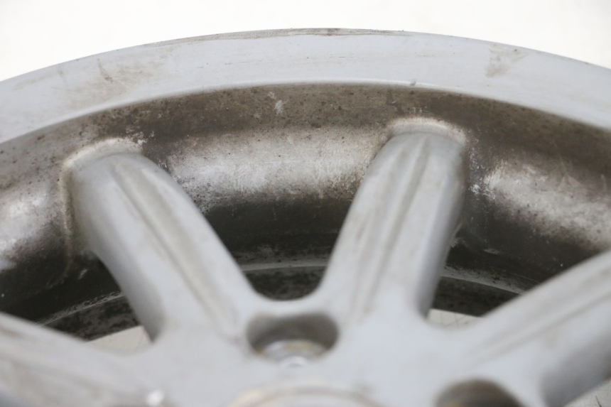 photo de FELGE PAAR PIAGGIO MP3 RL 250 (2006 - 2010) - Details der Befestigungspunkte