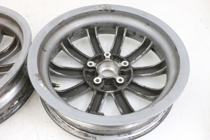 photo de FELGE PAAR PIAGGIO MP3 RL 250 (2006 - 2010) - Kennzeichnungen und Originalreferenzen