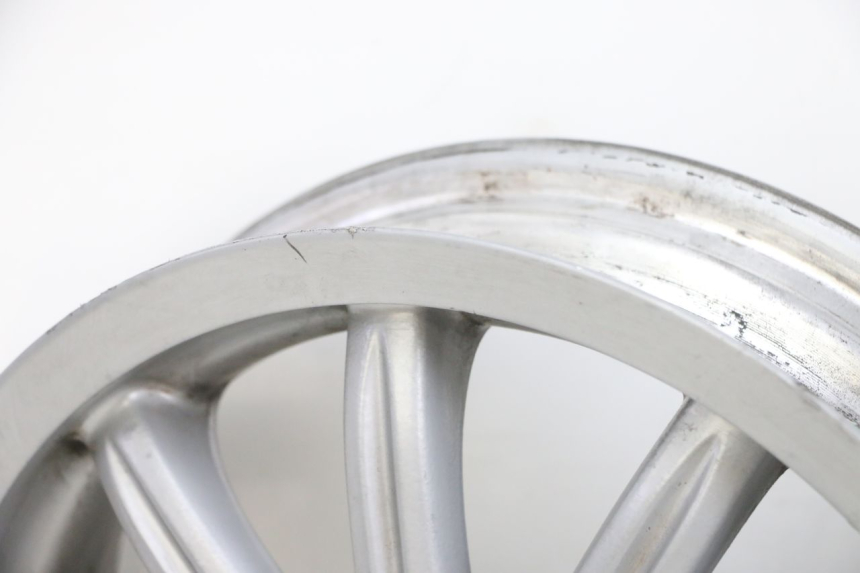 photo de FELGE PAAR PIAGGIO MP3 RL 250 (2006 - 2010) - Details der Befestigungspunkte