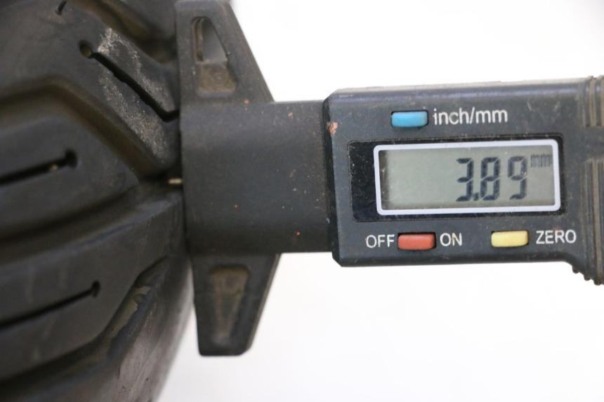 photo de FELGE PAAR PIAGGIO MP3 RL 250 (2006 - 2010) - Zoom auf Gebrauchszustand