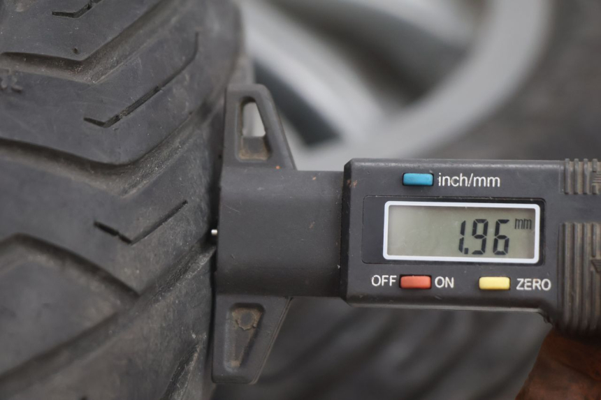 photo de FELGE PAAR PIAGGIO MP3 125 (2006 - 2014) - Kennzeichnungen und Originalreferenzen
