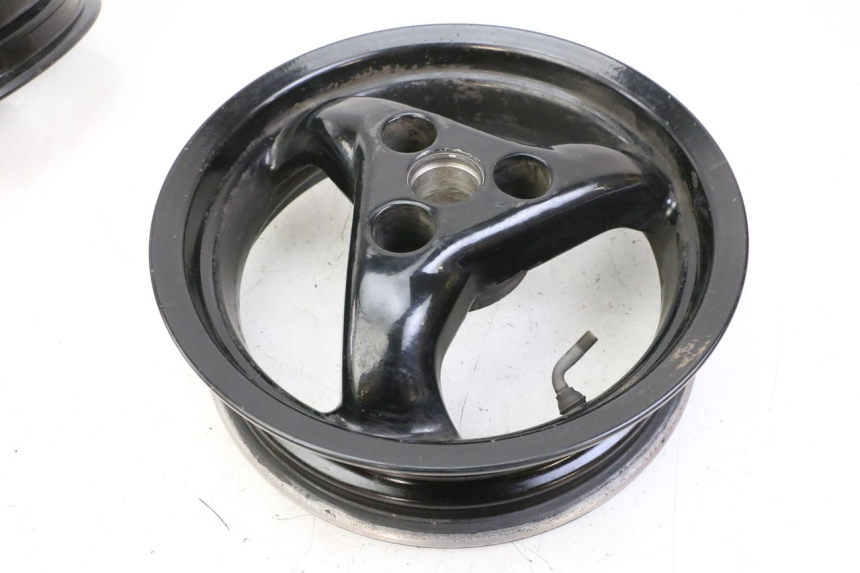 photo de FELGE PAAR PEUGEOT ELYSTAR 50 (2002 - 2014) - Technische Nahaufnahme