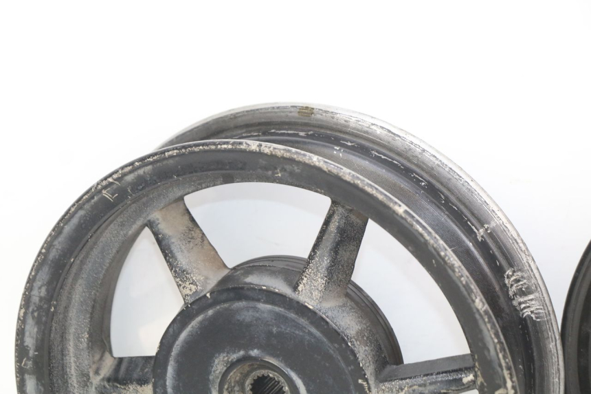 photo de FELGENPAAR TNT MOTOR ROMA 10' 4T 50 (2019 - 2022) - Charakteristische Merkmale