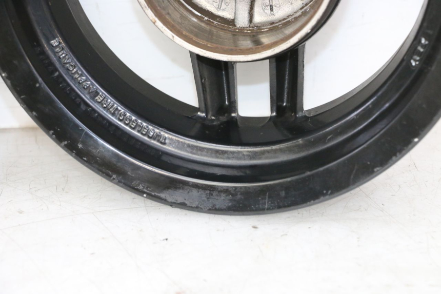 photo de FELGE PAAR PEUGEOT STREETZONE I 2T 50 (2018 - 2020) - Detailansicht des Bauteils