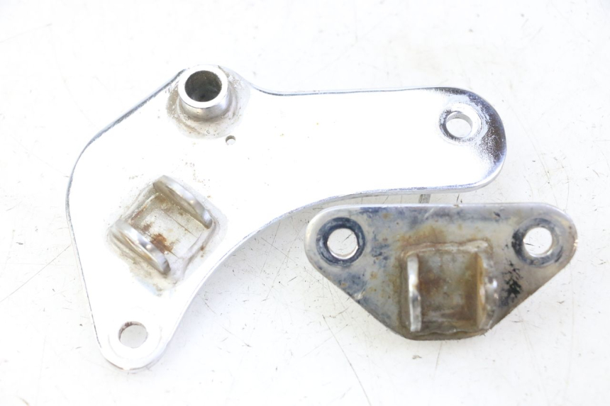 photo de FUSSRASTEN PLATTE VORN HYOSUNG GV AQUILA 125 (2000 - 2009) - Hauptansicht