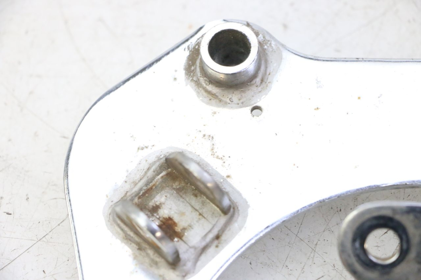 photo de FUSSRASTEN PLATTE VORN HYOSUNG GV AQUILA 125 (2000 - 2009) - Kennzeichnungen und Originalreferenzen