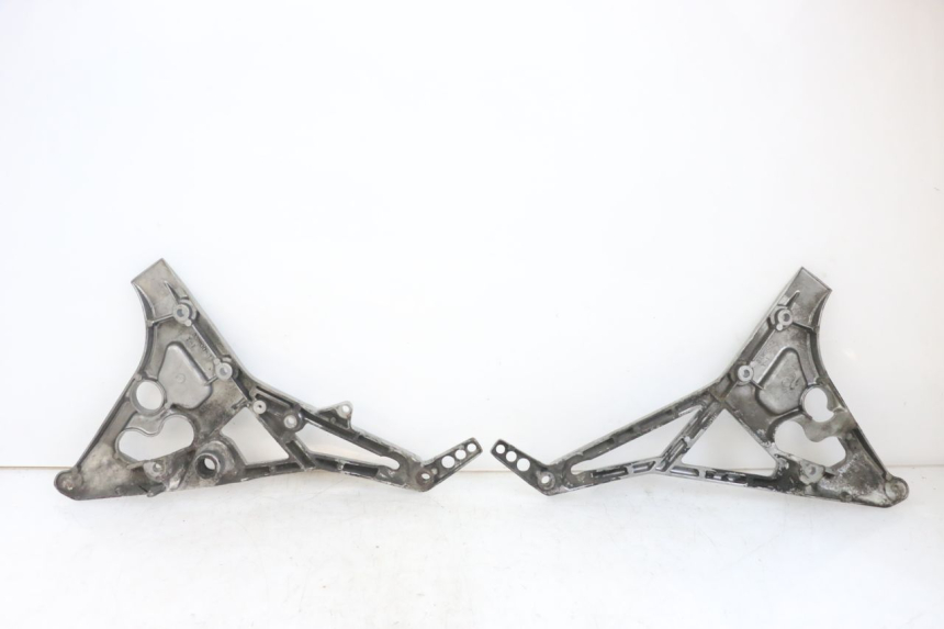 photo de VORDERE FUßRASTENHALTERUNGSPAR. YAMAHA FJ 3CX 1200 (1986 - 1996) - Gesamtansicht des Produkts