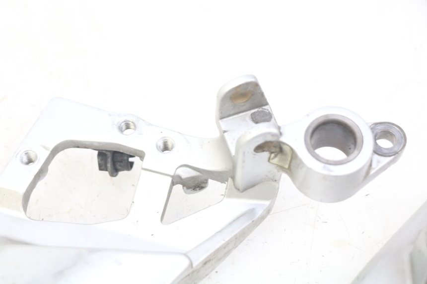 photo de VORDERE FUßRASTENHALTERUNGSPAR. YAMAHA FJR ABS 1300 (2006 - 2012) - Weitere Ansicht des Artikels