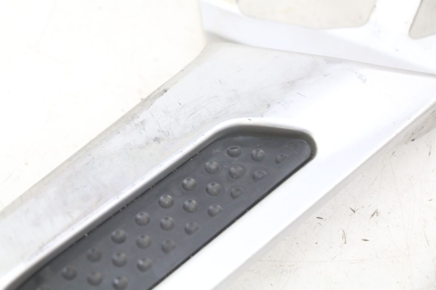 photo de VORDERE FUßRASTENHALTERUNGSPAR. YAMAHA FJR ABS 1300 (2006 - 2012) - Charakteristische Merkmale