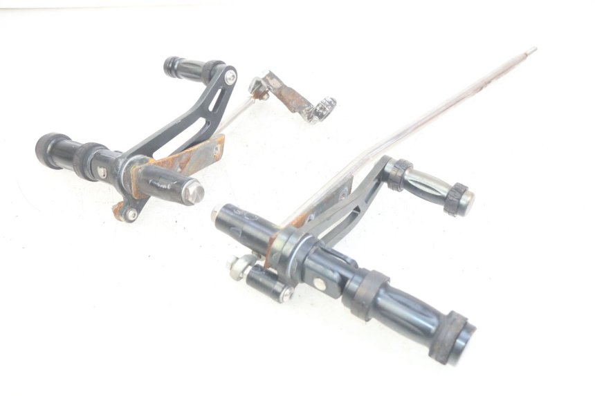 photo de VORDERE FUßRASTENHALTERUNGSSATZ DAELIM VL DAYSTAR 125 (2000 - 2011) - Hauptansicht