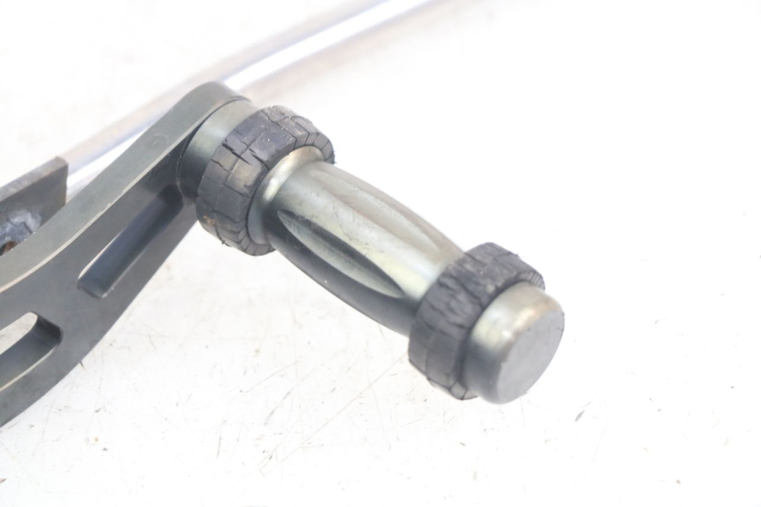 photo de VORDERE FUßRASTENHALTERUNGSSATZ DAELIM VL DAYSTAR 125 (2000 - 2011) - Charakteristische Merkmale