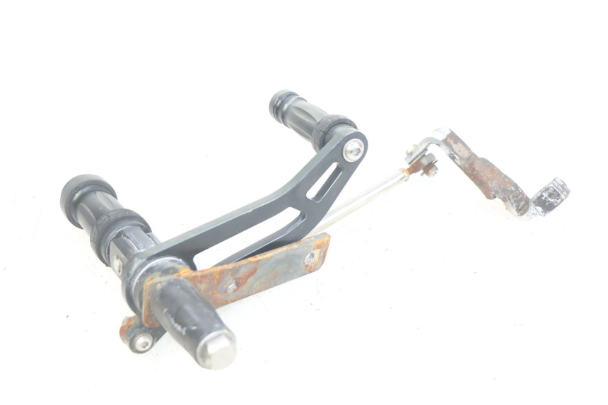 photo de VORDERE FUßRASTENHALTERUNGSSATZ DAELIM VL DAYSTAR 125 (2000 - 2011) - Details der Befestigungspunkte