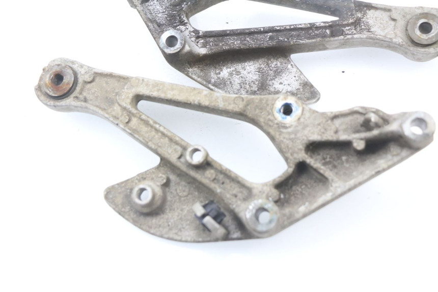 photo de FUSSRASTEN PLATTE VORN YAMAHA XJ600 XJ DIVERSION 600 (1992 - 1997) - Detailansicht des Bauteils