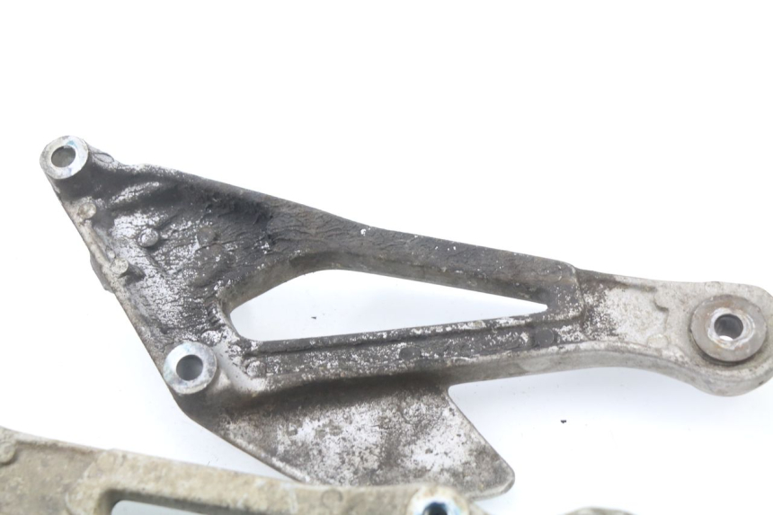 photo de FUSSRASTEN PLATTE VORN YAMAHA XJ600 XJ DIVERSION 600 (1992 - 1997) - Zoom auf Gebrauchszustand