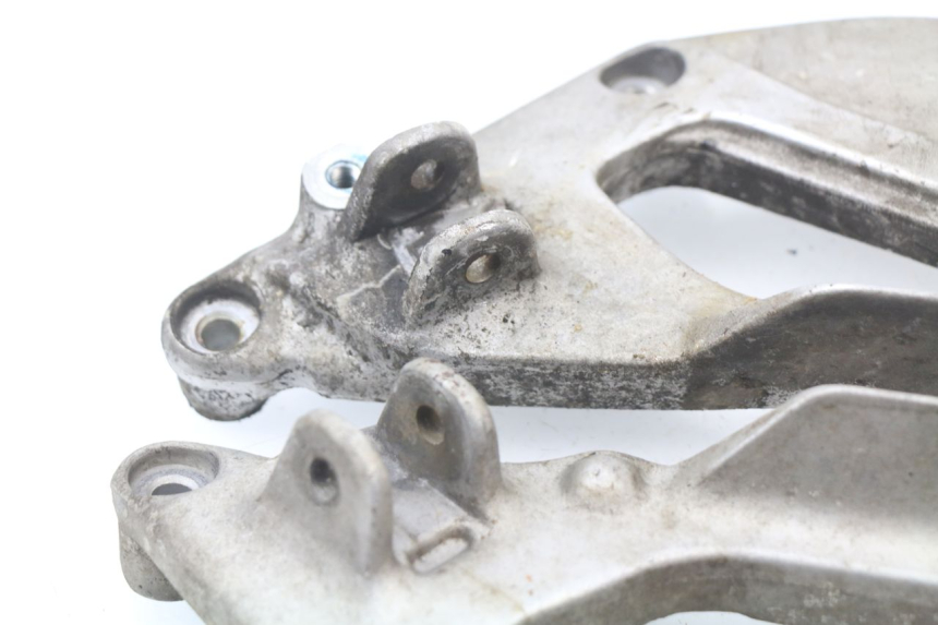 photo de FUSSRASTEN PLATTE VORN YAMAHA XJ600 XJ DIVERSION 600 (1992 - 1997) - Technische Nahaufnahme