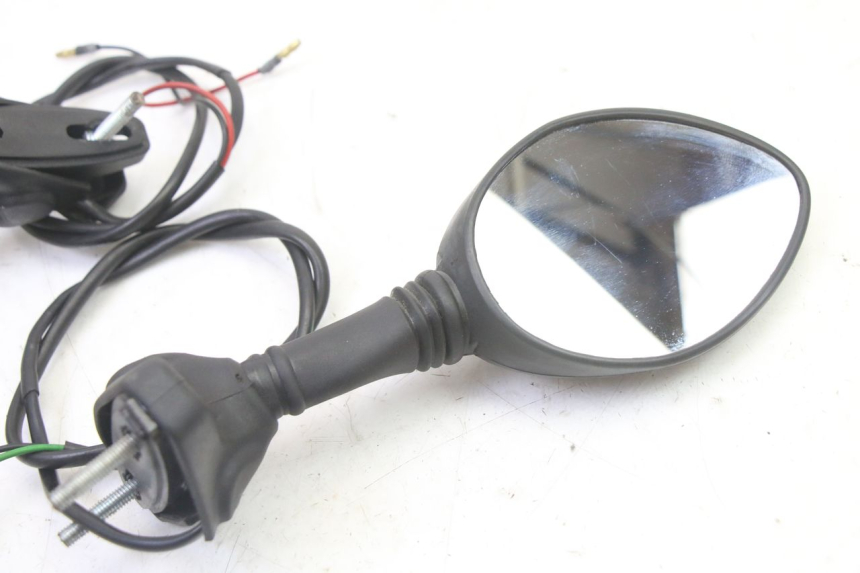 photo de SPIEGEL PAAR HONDA CBR RR FIREBLADE 900 (1992 - 1994) - Details der Befestigungspunkte