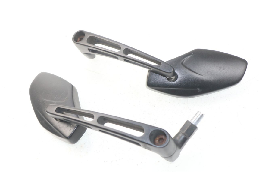 photo de SPIEGEL PAAR YAMAHA FZ8 800 (2010 - 2016) - Zoom auf Gebrauchszustand