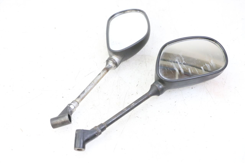 photo de SPIEGEL PAAR PEUGEOT KISBEE 4T 50 (2010 - 2017) - Oberflächenzustand und Material