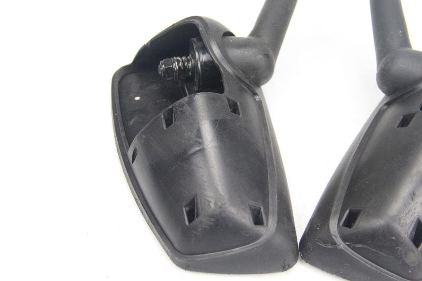 photo de SPIEGEL PAAR PEUGEOT SATELIS 125 (2013 - 2018) - Oberflächenzustand und Material