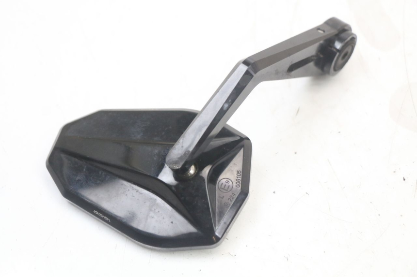 photo de SPIEGEL PAAR SUZUKI GSR 750 (2011 - 2017) - Charakteristische Merkmale