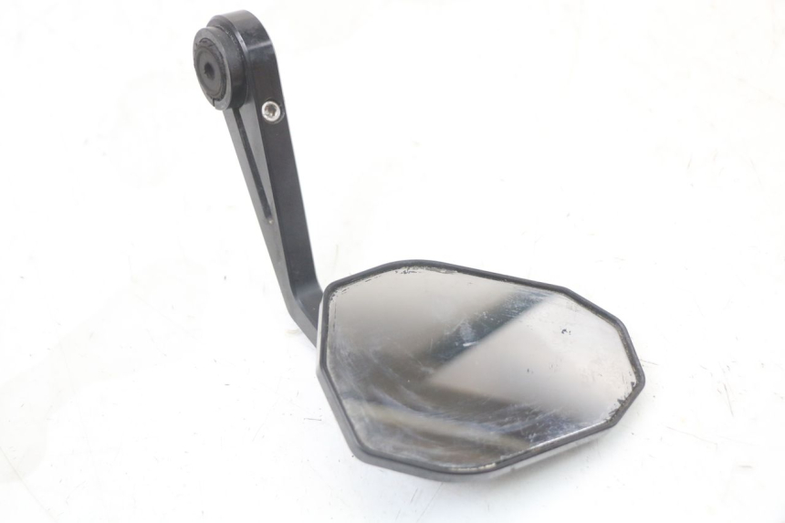 photo de SPIEGEL PAAR SUZUKI GSR 750 (2011 - 2017) - Oberflächenzustand und Material