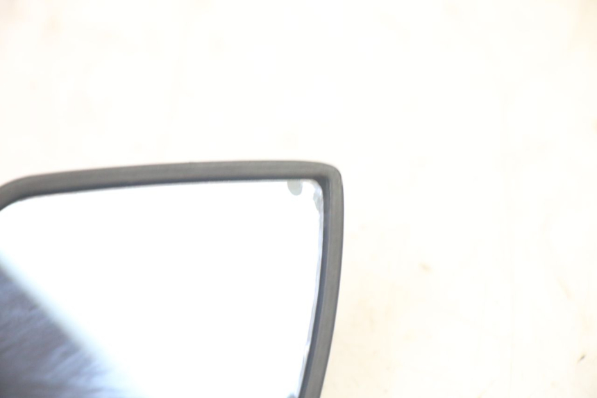 photo de SPIEGEL PAAR SUZUKI SV S 650 (2003 - 2009) - Details der Befestigungspunkte