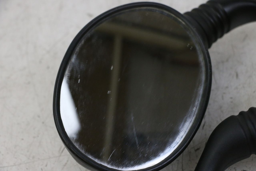 photo de SPIEGELPAAR YAMAHA YP MAJESTY 125 (2007 - 2010) - Zoom auf Gebrauchszustand