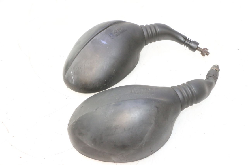 photo de SPIEGEL PAAR YAMAHA YP MAJESTY 125 (1998 - 2001) - Oberflächenzustand und Material