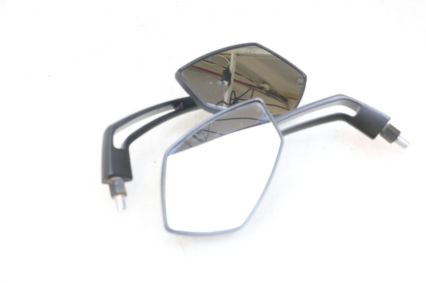 photo de SPIEGEL PAAR KAWASAKI ZR 7 750 (1999 - 2004) - Alternative Perspektive