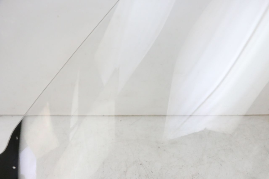 photo de WINDSCHUTZSCHEIBE SUZUKI BURGMAN 125 (2007 - 2014) - Zoom auf Gebrauchszustand